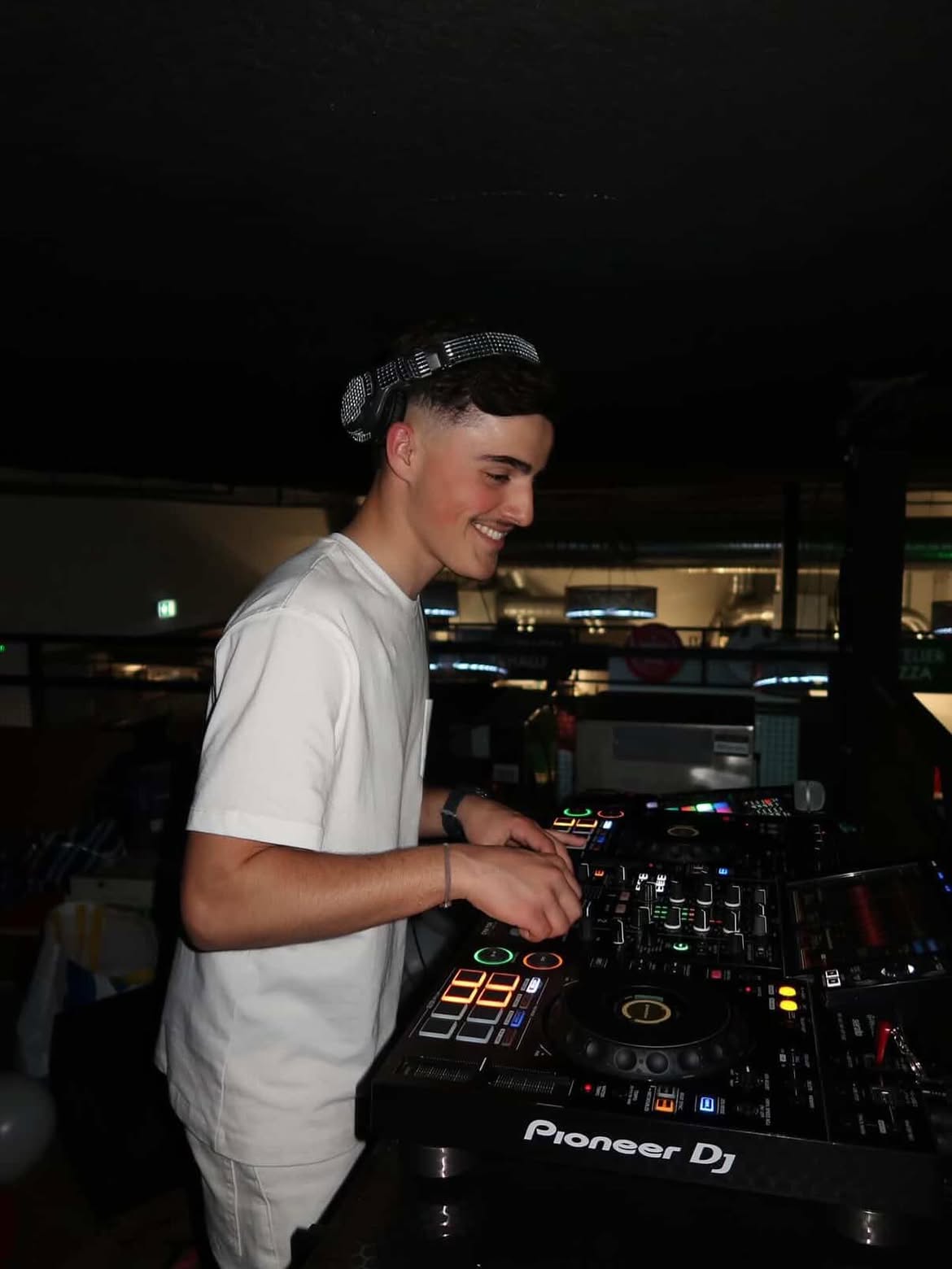 DJ Toms